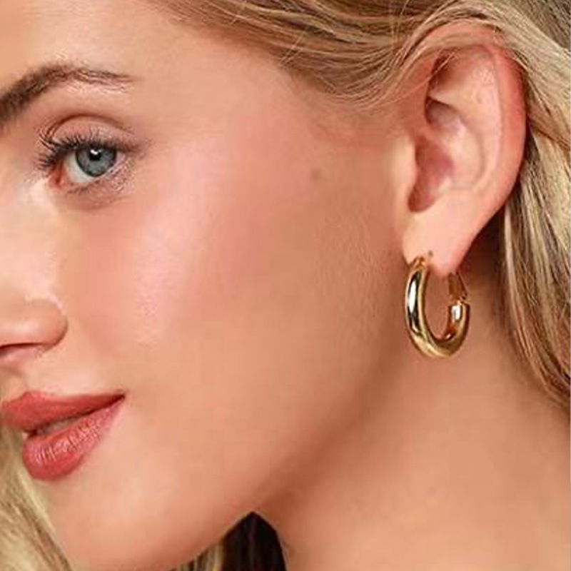 Chunky Hoop Earrings 2024 Tren - Vintage Fashion Faire ulasan dan harga
